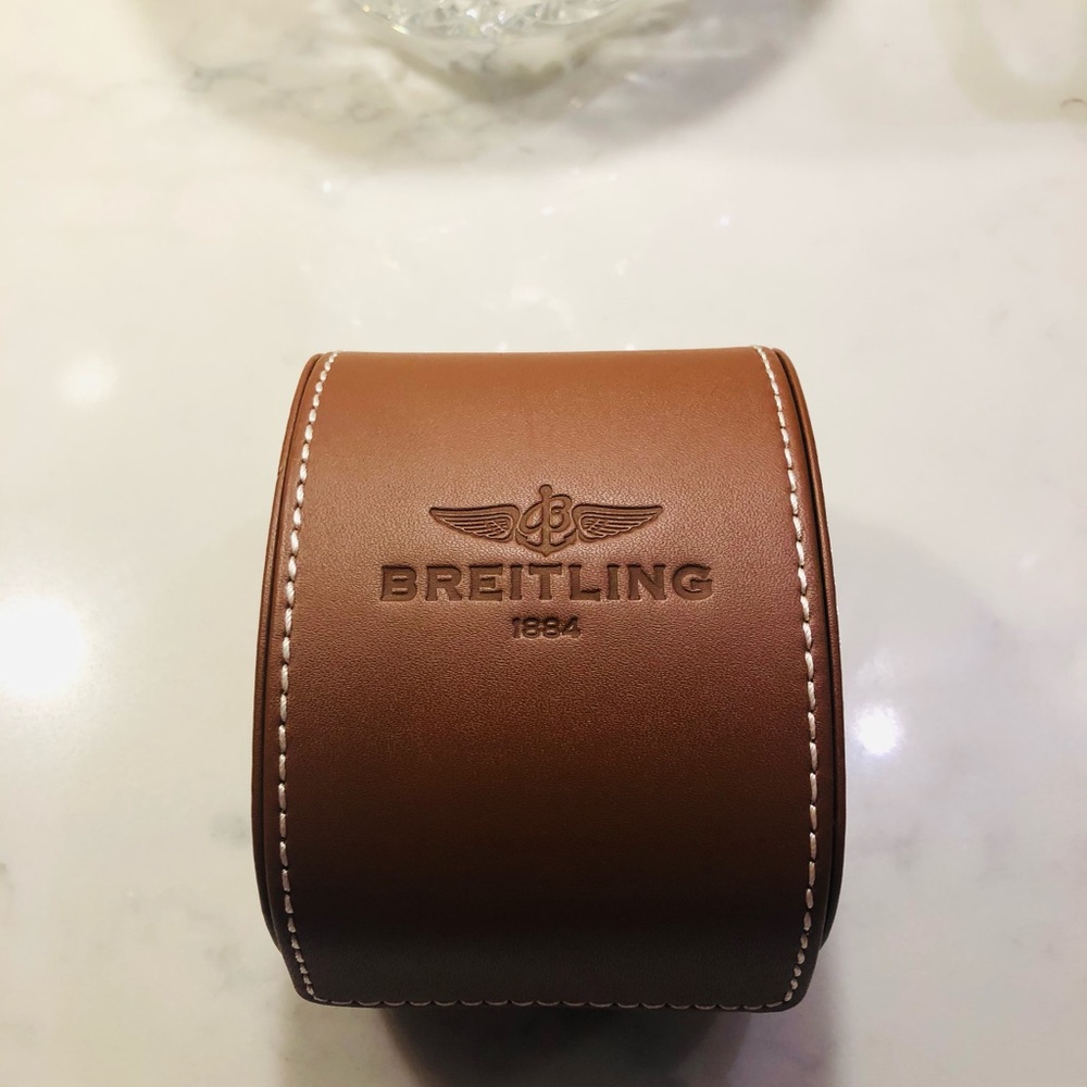 Breitling watch box. Genuine leather.